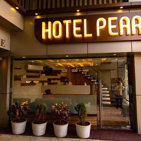 Hotel Pearl Vadodara Kültér fotó